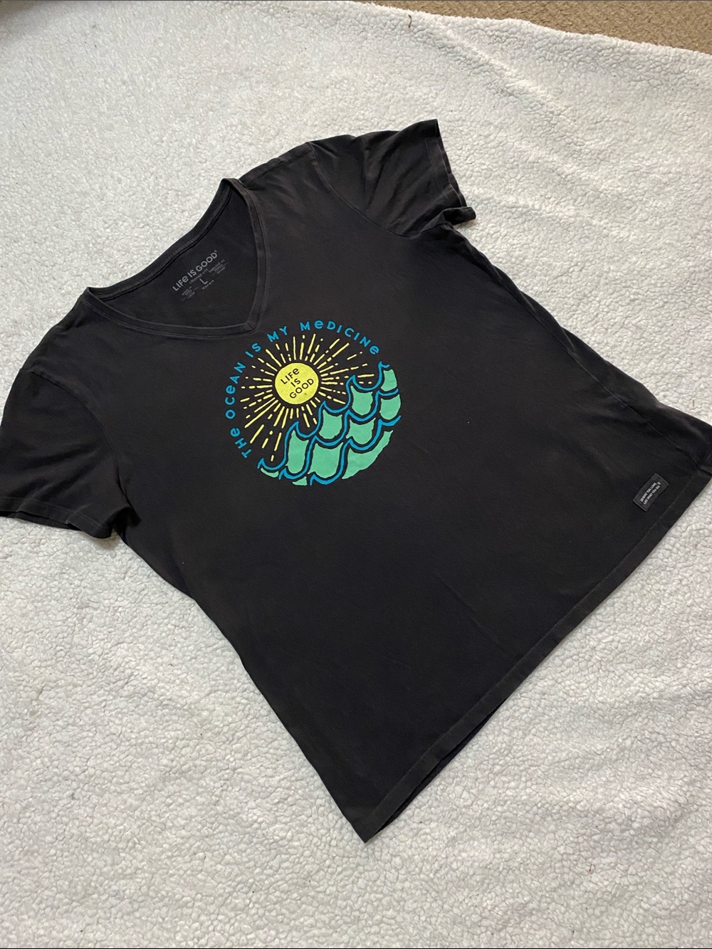Life Is Good Black V-Neck Tee shirt “the ocean is my medicine” Sz large - Picture 7 of 15